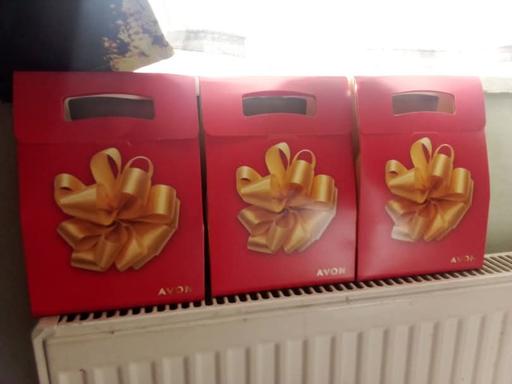 Buy & Sell North West London Alperton - North West London - Photos for Avon mystery bags