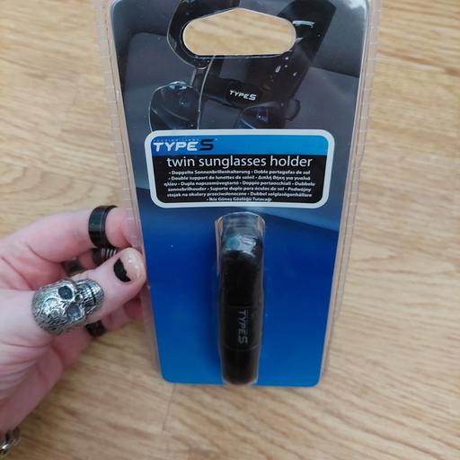Buy & Sell Ocker Hill Sandwell - Photos for sunglasses holder twin