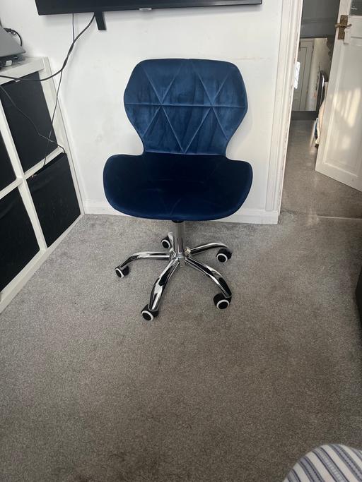 Buy & Sell North London Ponders End - North London - Photos for Blue Office Computer Desk chair with wheels