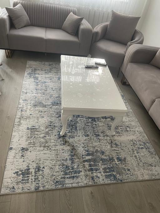 Buy & Sell North London Enfield - Photos for Rugs x2
