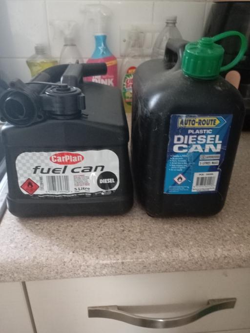 Vehicles Cambridgeshire South Cambridgeshire - Photos for 2x 5 litre diesel jerry cans