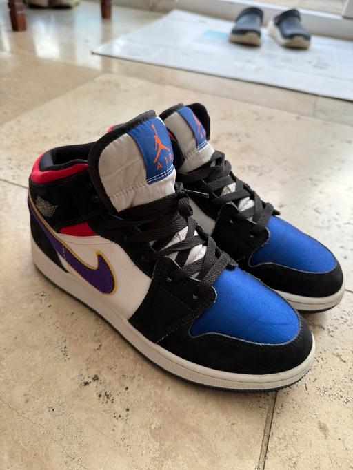 Buy & Sell Central London Barbican - Central London - Photos for Nike Air Jordan’s Lakers ‘Rivals’ Ed. - UK6