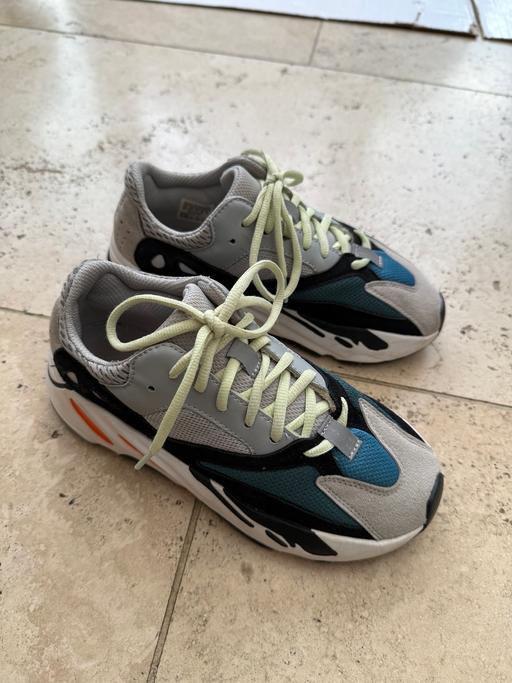 Buy & Sell Central London Farringdon - Central London - Photos for Adidas Yeezy 700 Wave Runner Boost UK 4.5