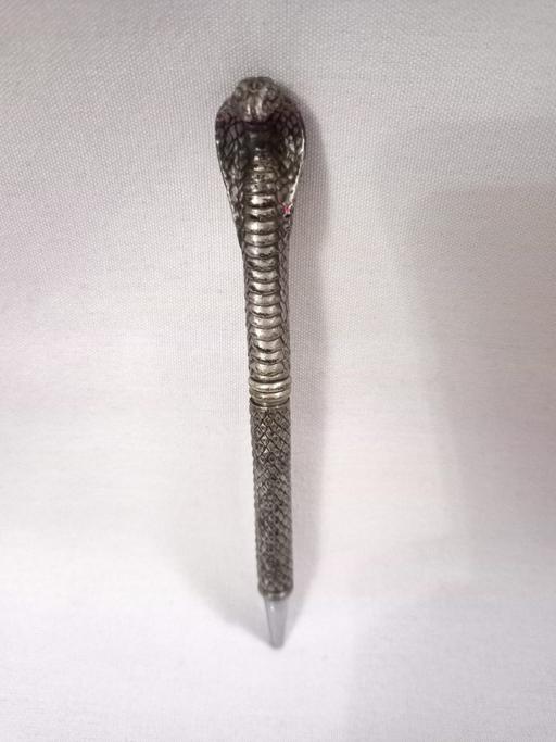 Buy & Sell West Midlands Birmingham - Photos for RARE METAL COBRA REFILLABLE PEN.