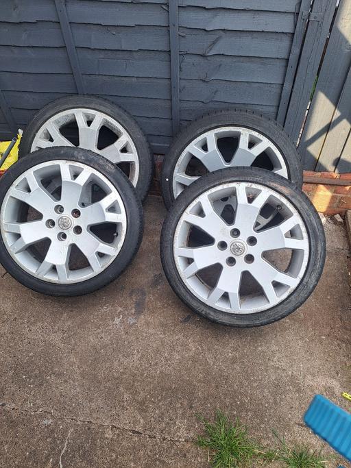 Vehicles West Midlands Dudley - Photos for alloy wheels