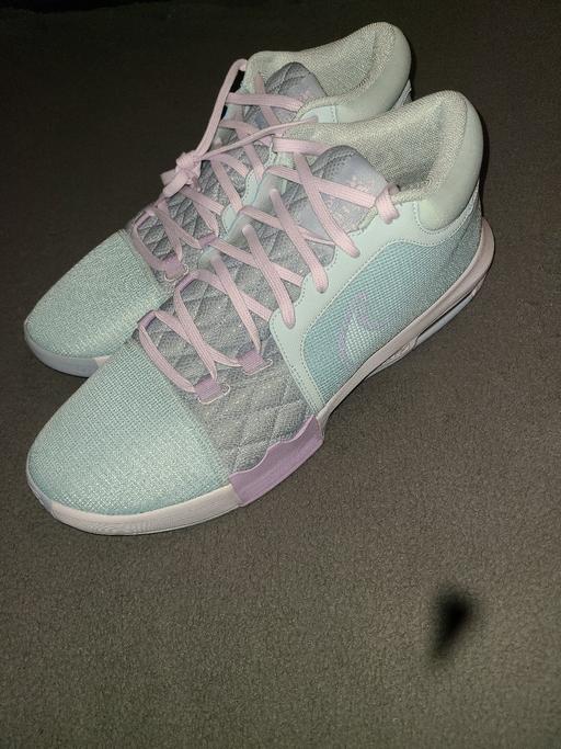 Buy & Sell West Midlands Walsall - Photos for Mens Nike Trainers Size 16