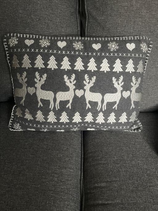 Buy & Sell South Yorkshire Rotherham - Photos for Beautiful stag grey cushion rectangle