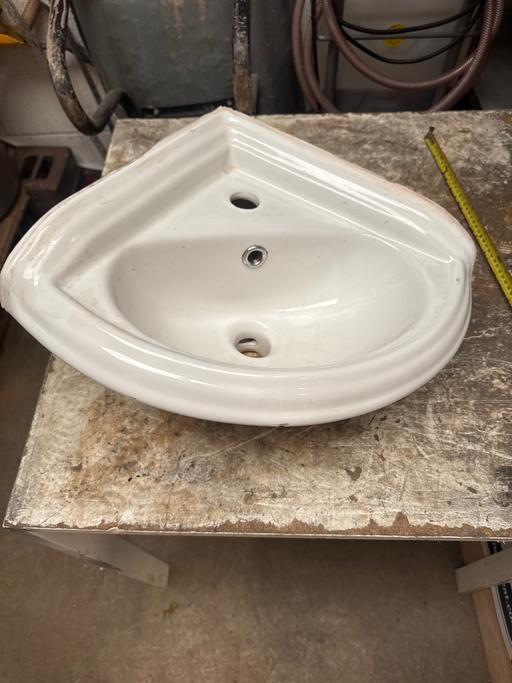 Buy & Sell Wildmoor Bromsgrove - Photos for Corner wash basin