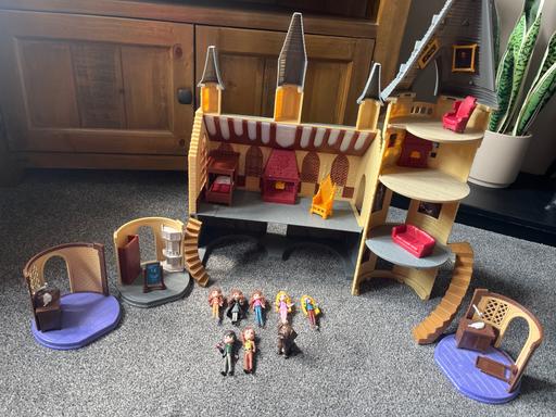 Buy & Sell South Yorkshire Rotherham - Photos for Musical and light up Harry Potter house