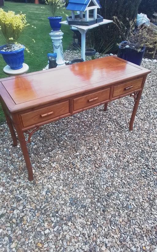 Buy & Sell Swinley Wigan - Photos for QUALITY CONSOLE TABLE