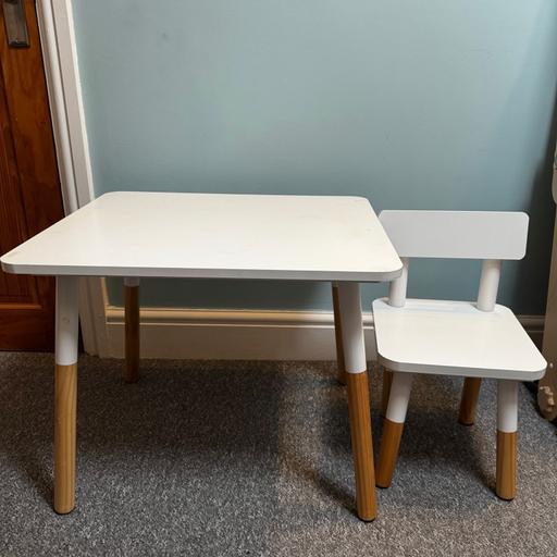 Buy & Sell West Yorkshire Kirklees - Photos for Kids wooden table and chair set