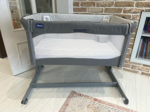 Buy & Sell North London Enfield - Photos for Chicco Next2Me Bedside Crib + projector