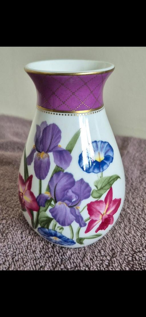Buy & Sell Hixon Stafford - Photos for Small Vintage M & S Vase