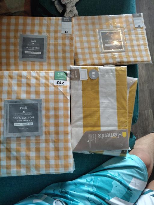 Buy & Sell West Midlands Sandwell - Photos for King size duvet set + pillow cases
