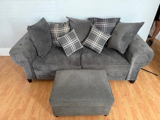 Buy & Sell East London East Ham - East London - Photos for 3&2 seater sofas with footstool