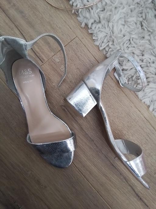 Buy & Sell Brierley Hill Dudley - Photos for size 4 silver sandals
