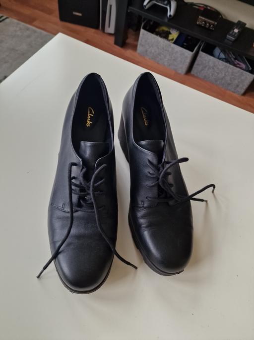 Buy & Sell Grange Park North London - Photos for Clarks Leather Chunky Heeled Lace-Up Shoes