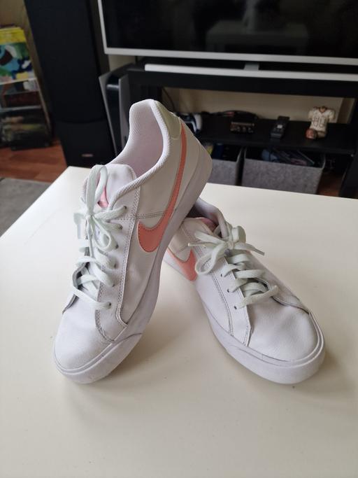 Buy & Sell Grange Park North London - Photos for Nike Court Royale White Pink Trainers