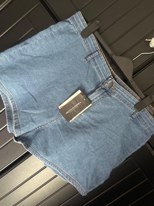 Buy & Sell Bells Mill Dudley - Photos for PLT shorts size 16 stretchy