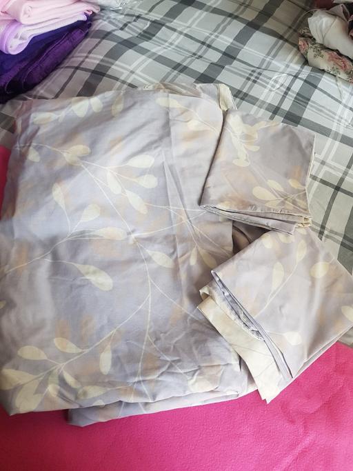 Buy & Sell South Yorkshire Sheffield - Photos for double quilt and 2 pillowcases