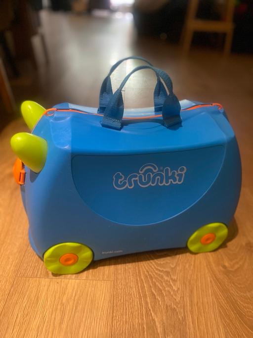 Buy & Sell Sutton Town Centre Sutton - Photos for Trunki Suitcase