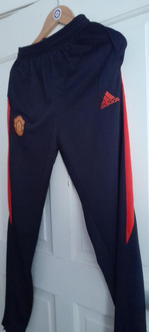 Buy & Sell Walsall Wood Walsall - Photos for Manchester United tracky bottoms s/m