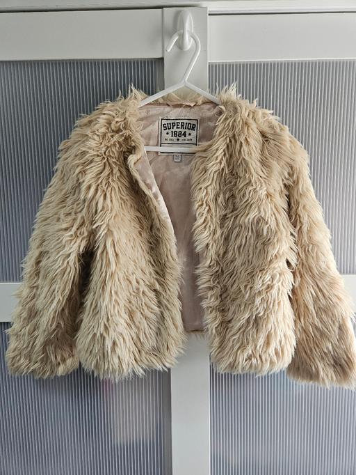 Buy & Sell Weston Point Halton - Photos for Age 5-6 fluffy jacket