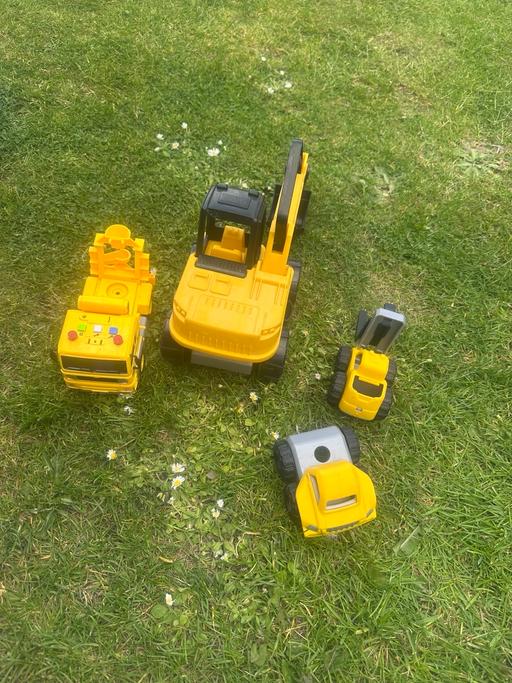 Buy & Sell Golds Hill Sandwell - Photos for Set of four yellow toy construction vehicles