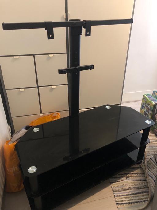 Buy & Sell Wandsworth South West London - Photos for Tv and media stand