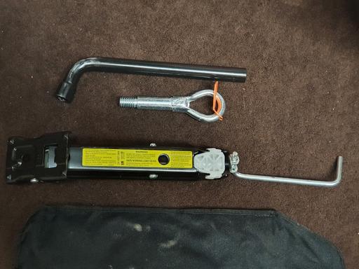 Vehicles Coseley Dudley - Photos for Car jack 750kg WL