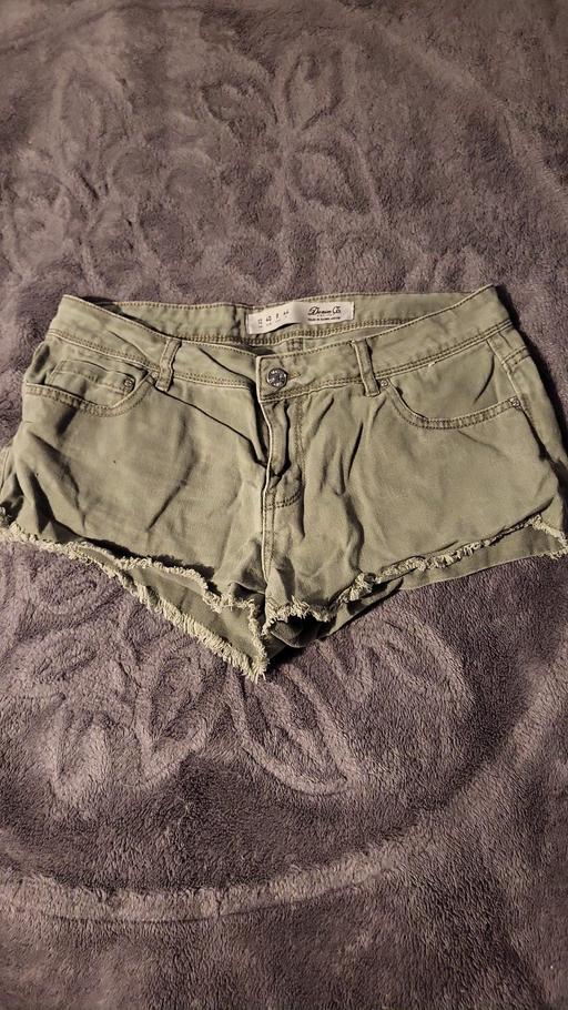 Buy & Sell Upper Holloway North London - Photos for Ladies Denim & Co Khaki Shorts Size 12