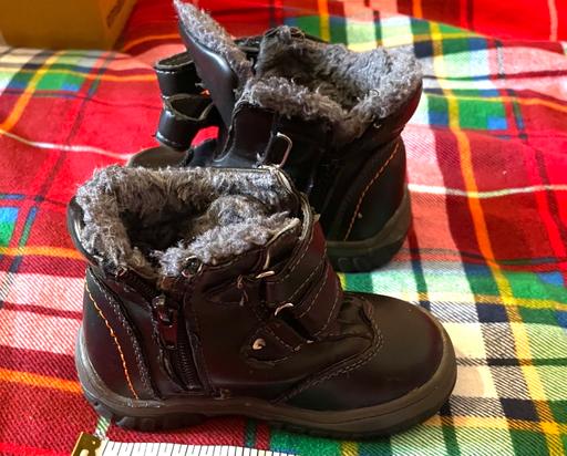 Buy & Sell Streatham South West London - Photos for Boys boots size 27/9