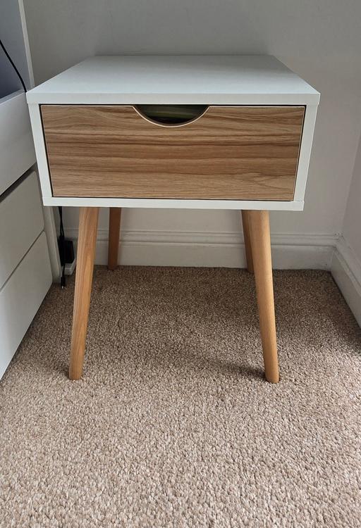 Buy & Sell West London Hounslow - Photos for bedside table