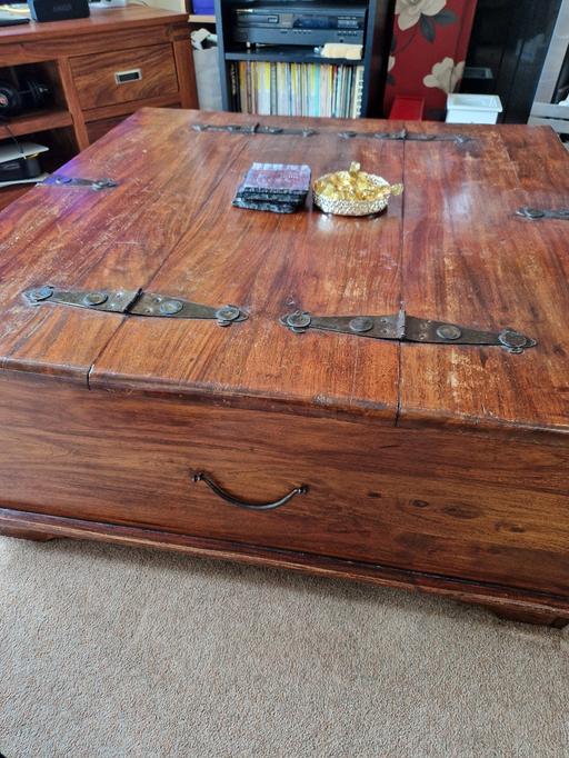 Buy & Sell North Harrow Harrow - Photos for solid wood coffee table
