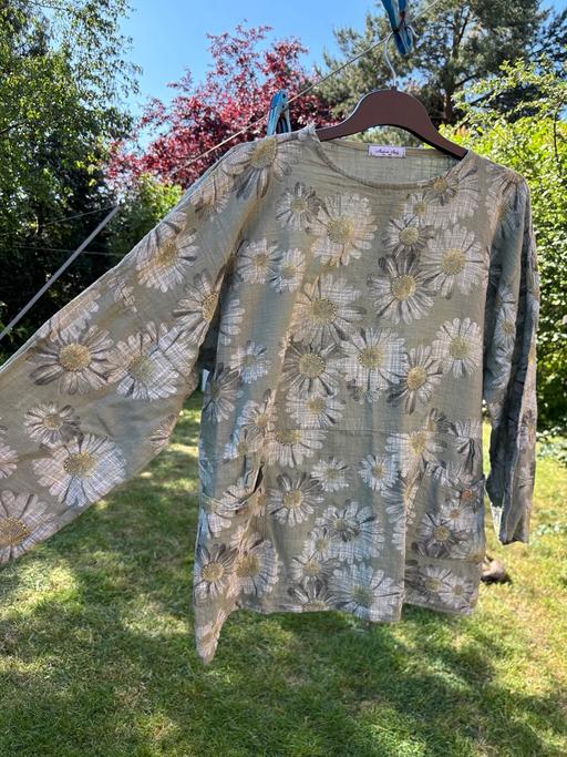 Buy & Sell Earlsheaton Kirklees - Photos for Summer Daisy Top one size