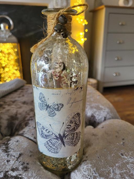 Buy & Sell Worsley Mesnes Wigan - Photos for Butterfly vase