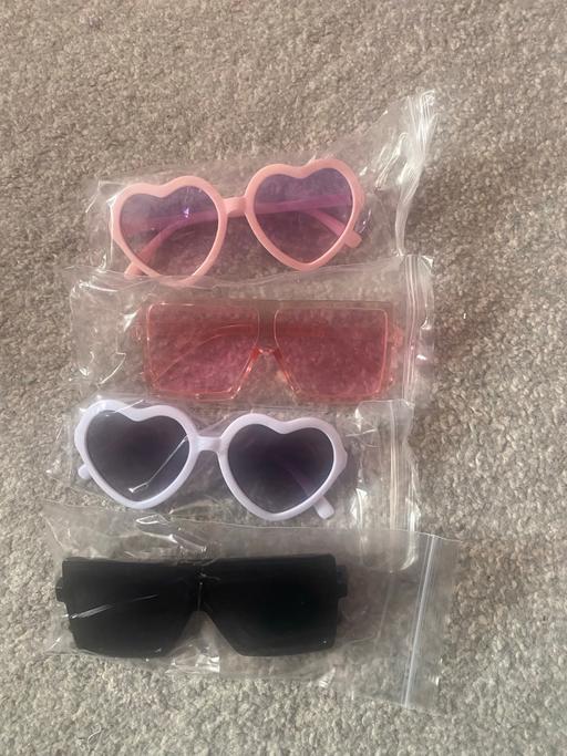 Buy & Sell Hunt End Redditch - Photos for Girls sun glasses