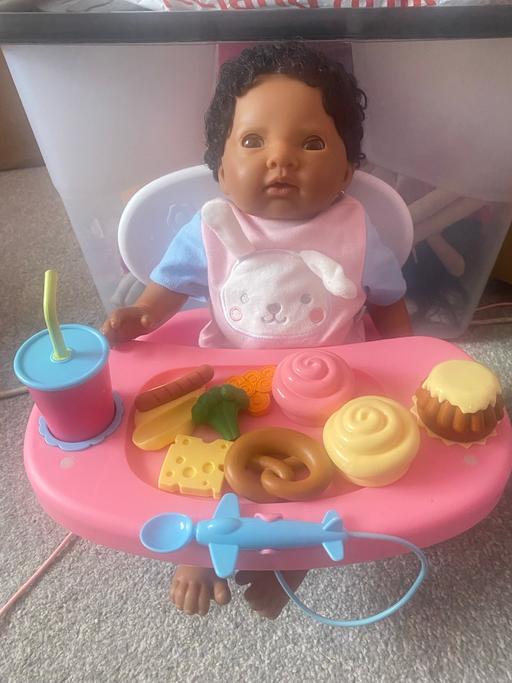 Buy & Sell Hunt End Redditch - Photos for Baby born lunchtime table (baby not included)