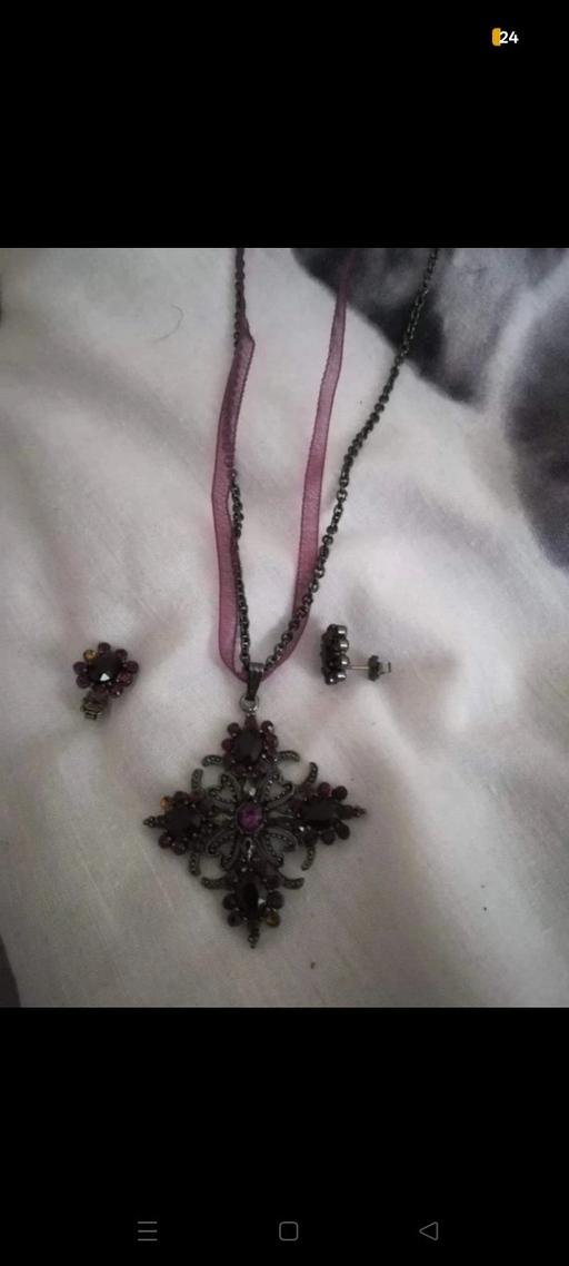 Buy & Sell Ponthenry Carmarthenshire - Wales - Photos for Necklace and earrings