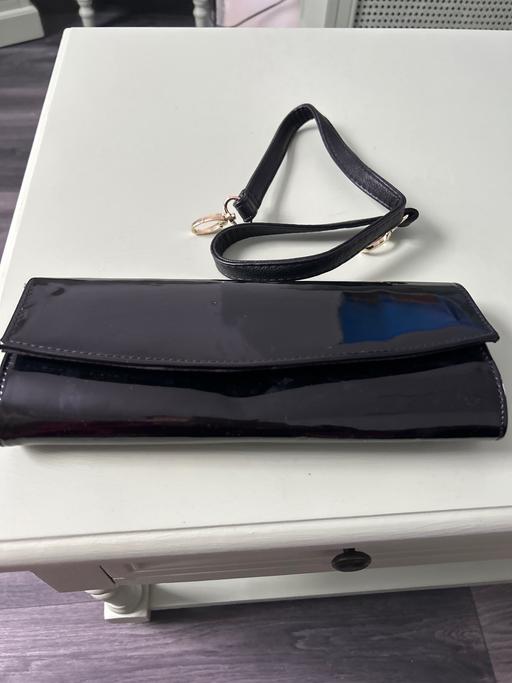 Buy & Sell Wombwell Barnsley - Photos for New bag not been used with strap