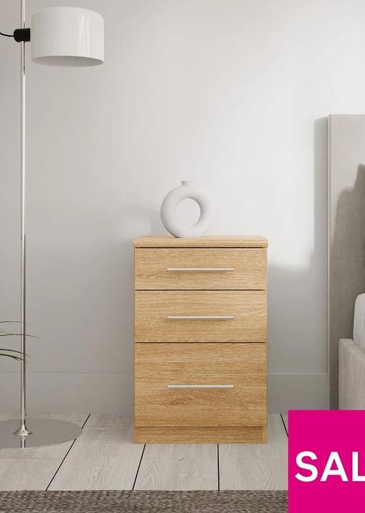 Buy & Sell Ladybarn Manchester - Photos for PRAGUE GRADUATED BEDSIDE CABINET