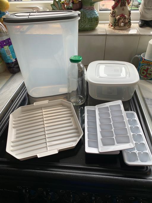 Buy & Sell Birchills Walsall - Photos for Assortment of containers