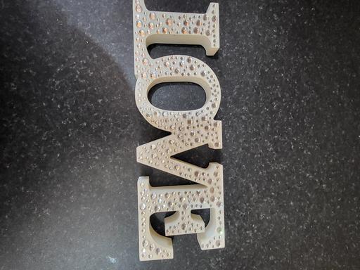 Buy & Sell Worsley Mesnes Wigan - Photos for Diamanté wooden love sign