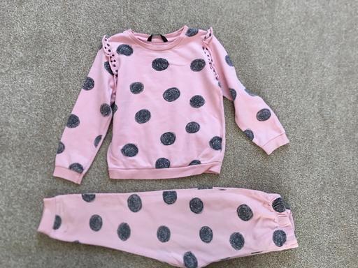 Buy & Sell Kings Heath Birmingham - Photos for Girls tracksuit 3-4 years 