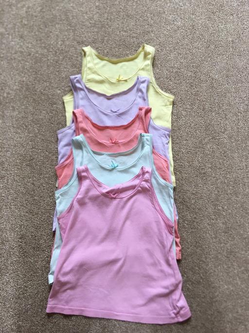 Buy & Sell Kings Heath Birmingham - Photos for 5 Girls vests 5-6 years 