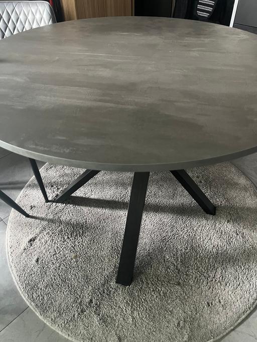 Buy & Sell Wembley Park North West London - Photos for Kitchen table and chairs