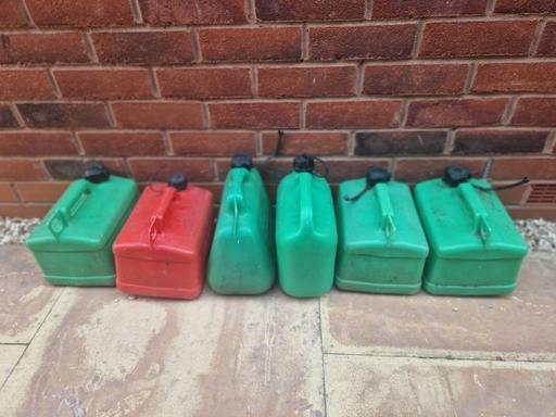 Buy & Sell Whittington Lichfield - Photos for Petrol ⛽️ and Diesel ⛽️ Cans x 6