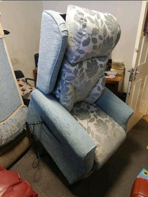 Buy & Sell Holme Wood Bradford - Photos for Chair - Quality Extra Comfy Seminar Riser Rec