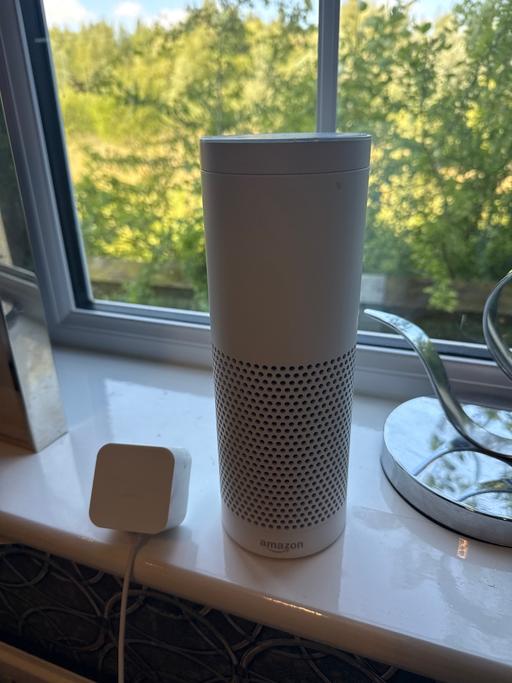 Buy & Sell Moss Industrial Estate Wigan - Photos for Amazon Alexa original 1st generation speaker