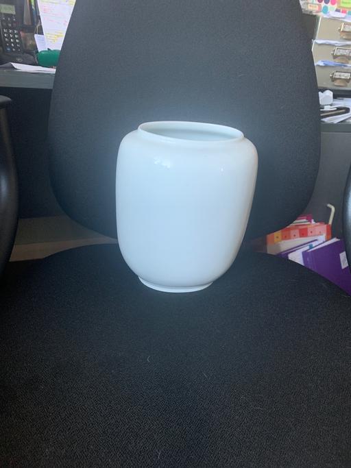 Buy & Sell Wednesbury Sandwell - Photos for White vase💕
